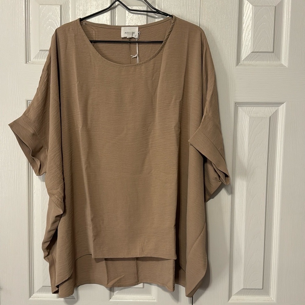 Andree by Unit Taupe Round Neck 3/4 Dolman Sleeve Poncho Top